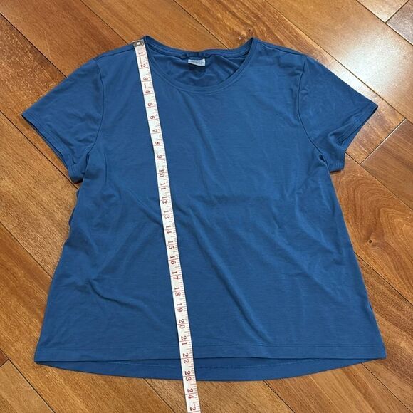 Athleta Air Out Cinch TEE in Blueish Size M - Picture 12 of 12